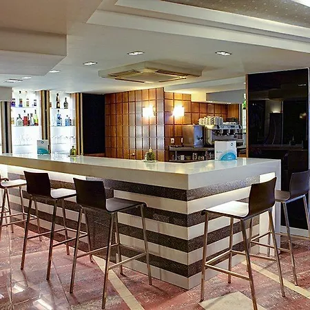 Torreluz Centro Hotel