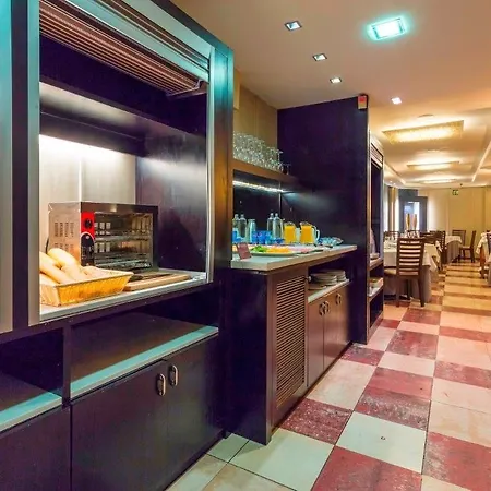Torreluz Centro Hotel 3*