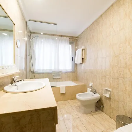 Torreluz Centro 3* المرية