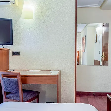 Torreluz Centro Hotel