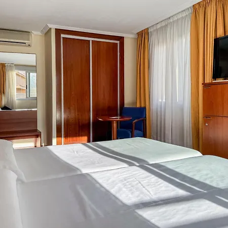 Torreluz Centro Hotel 3*