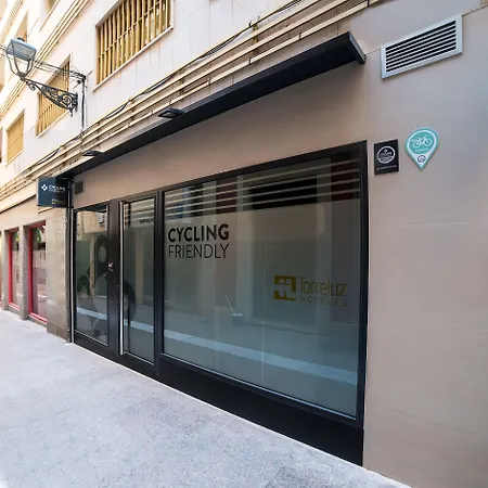 فندق Torreluz Centro 3*