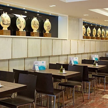 Torreluz Centro Hotel 3*