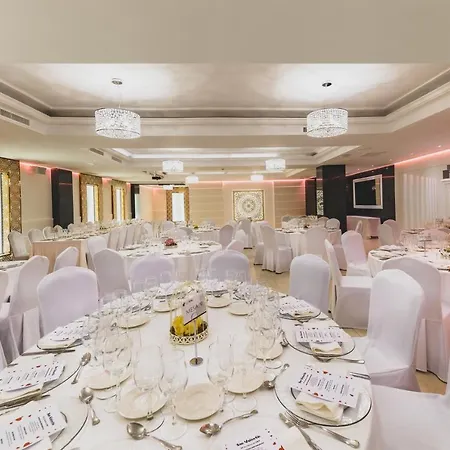 Torreluz Centro فندق المرية