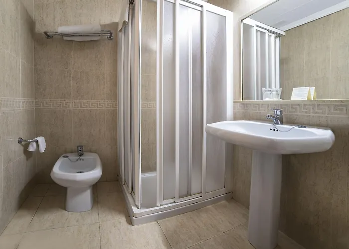 Torreluz Centro Hotell